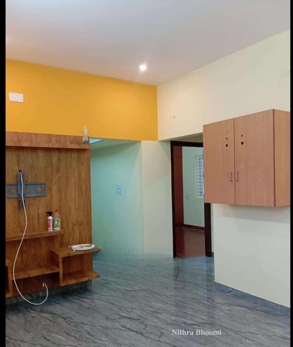 Apartment Property in road, Mathigiri
