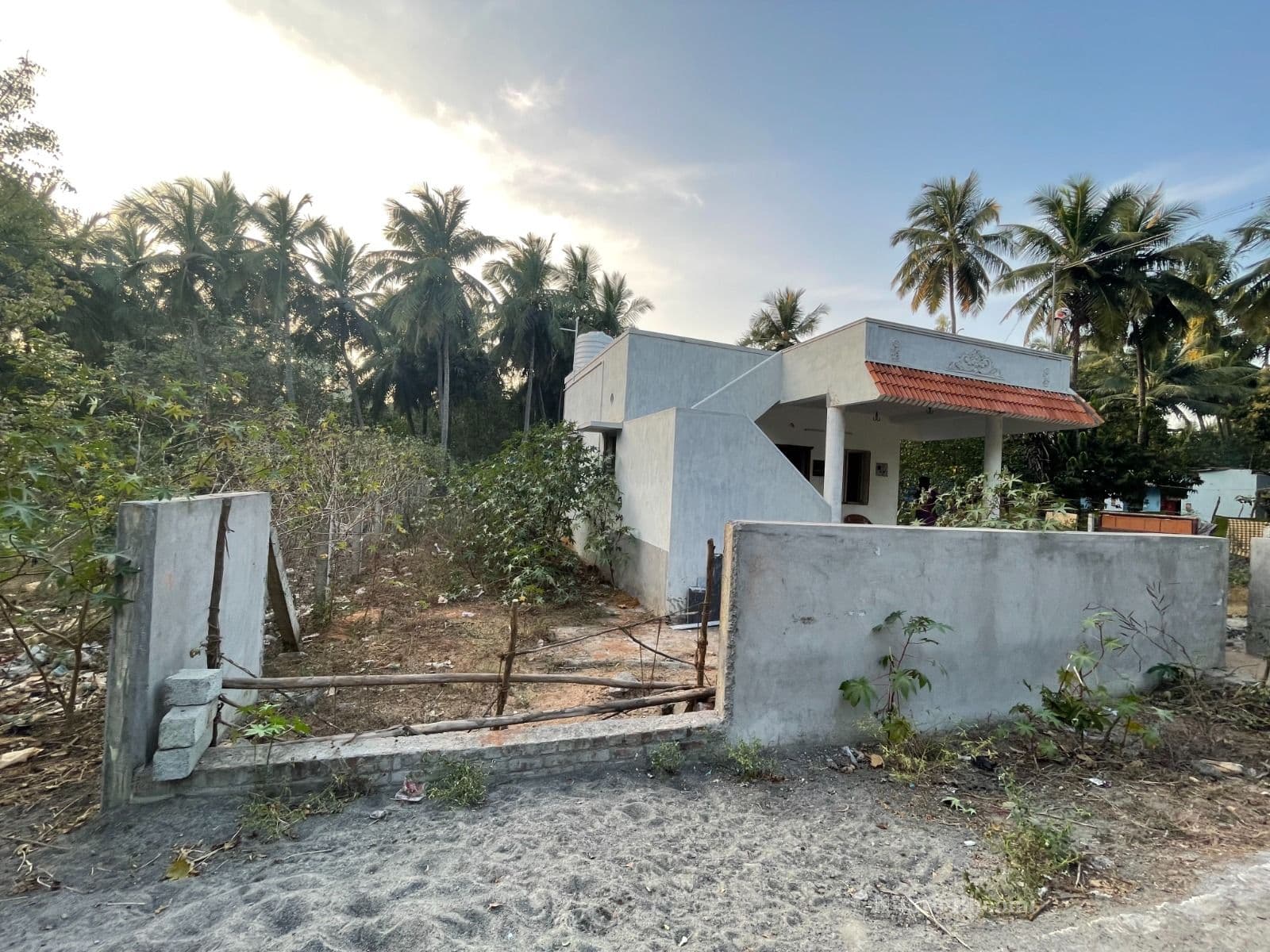 Farm House Property in Marakanam